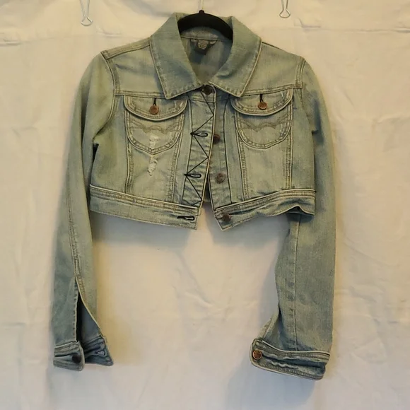 Tixi Cropped Denim Jacket - Picture 12 of 13